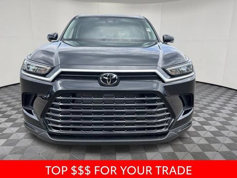 Used 2026 Toyota Grand Highlander FWD image 2