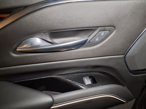 Certified 2022 Cadillac Escalade Premium Luxury image 21