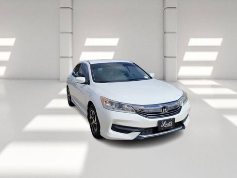 Used 2016 Honda Accord LX image 3