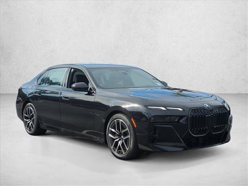 New 2026 BMW 740i image 7