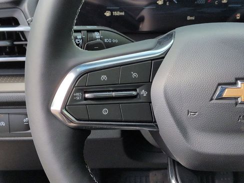 New 2026 Chevrolet Traverse LT w/ Sun and Wheel Package FWD image 18