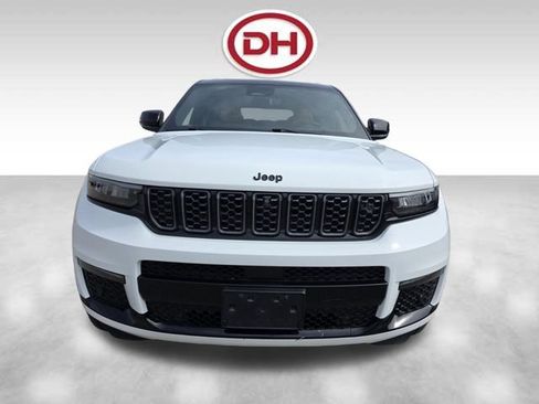 Used 2023 Jeep Grand Cherokee L Summit AWD/4WD image 2