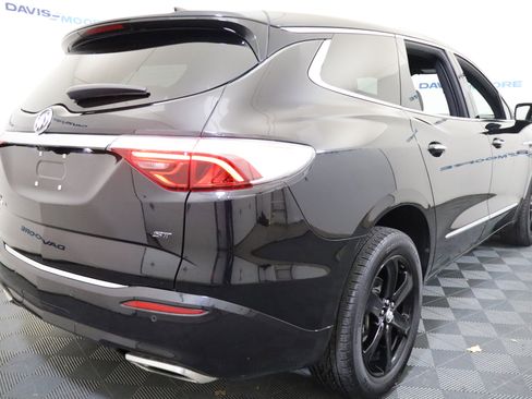 Certified 2024 Buick Enclave Essence w/ Sport Touring Edition image 5