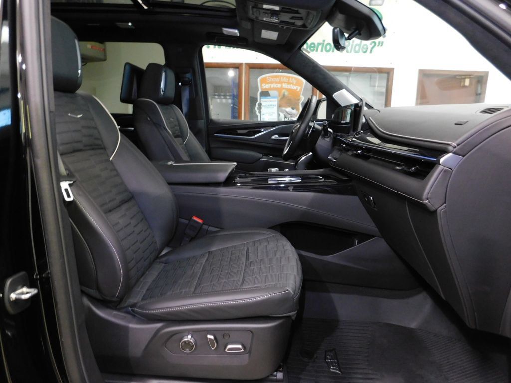 Used 2024 Cadillac Escalade ESV V w/ LPO, Floor Liner Package AWD/4WD image 96