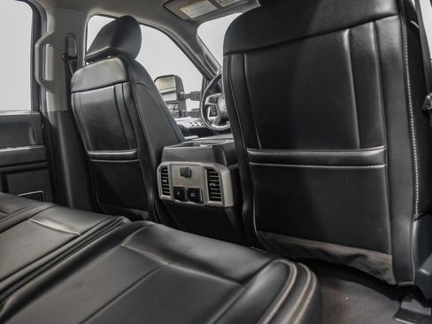 Used 2021 Ford F250 Lariat w/ Lariat Value Package AWD/4WD image 36