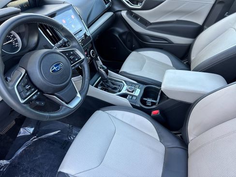 Used 2022 Subaru Forester Limited image 9