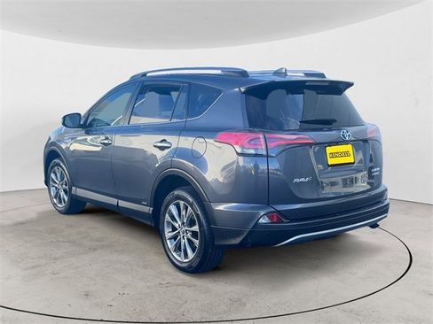 Used 2017 Toyota RAV4 Limited image 3