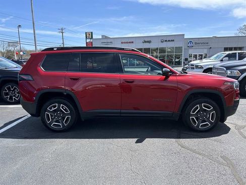 New 2026 Jeep Cherokee Laredo AWD/4WD image 2