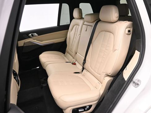 Used 2021 BMW X7 xDrive40i w/ Executive Package AWD/4WD image 14