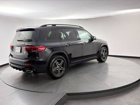 Used 2021 Mercedes-Benz GLB 250 4MATIC w/ AMG Line image 8