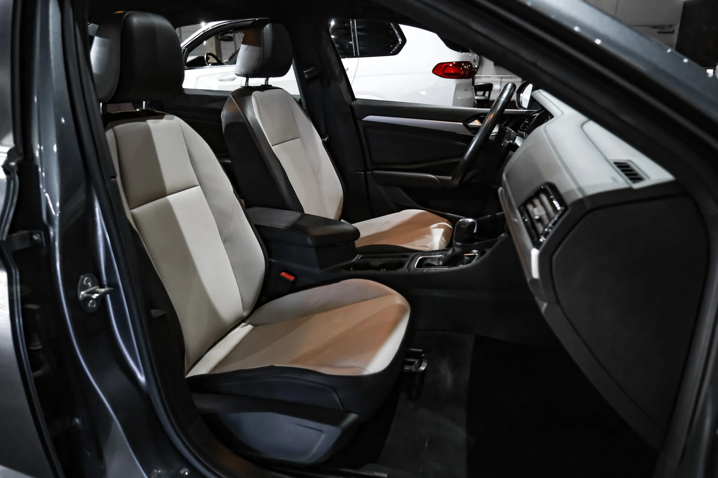 Used 2019 Volkswagen Jetta R-Line FWD image 30