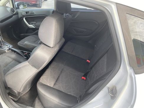 Used 2013 Ford Fiesta SE FWD image 16