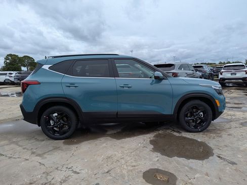 New 2026 Kia Seltos EX image 9