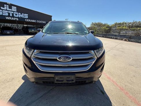 Used 2018 Ford Edge SE image 5