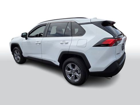 Used 2024 Toyota RAV4 LE image 6