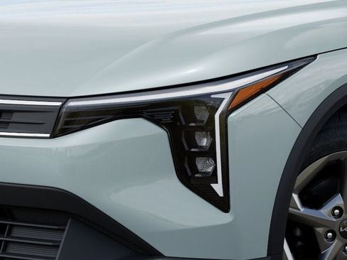 New 2026 Kia K4 LXS FWD image 10