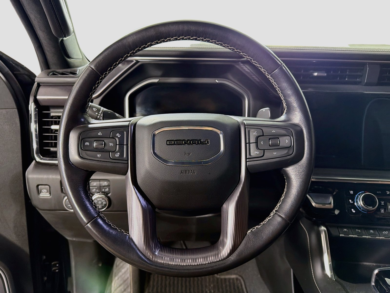 Used 2023 GMC Sierra 1500 Denali Ultimate AWD/4WD image 13