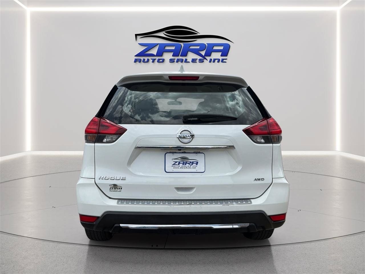 Used 2017 Nissan Rogue S AWD/4WD image 6