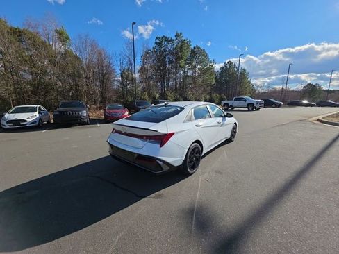 New 2026 Hyundai Elantra SEL Sport image 13