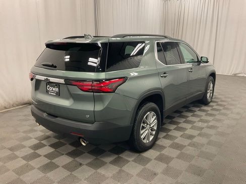 Used 2023 Chevrolet Traverse LT w/ Rear Camera Mirror Package image 3