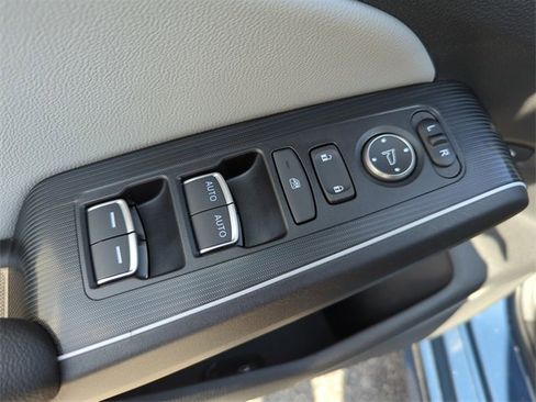 Used 2025 Honda Civic Sport image 25