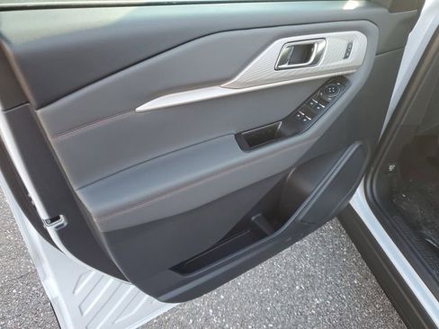 New 2026 Ford Explorer Active image 11