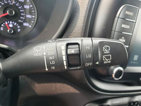 Used 2020 Kia Soul LX FWD image 25