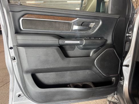 Used 2021 RAM 1500 Laramie AWD/4WD image 15