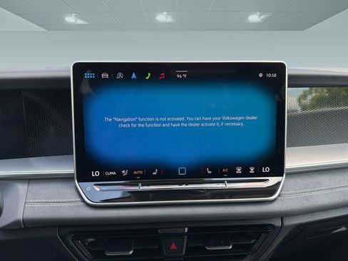 Used 2025 Volkswagen Tiguan SE AWD/4WD image 20