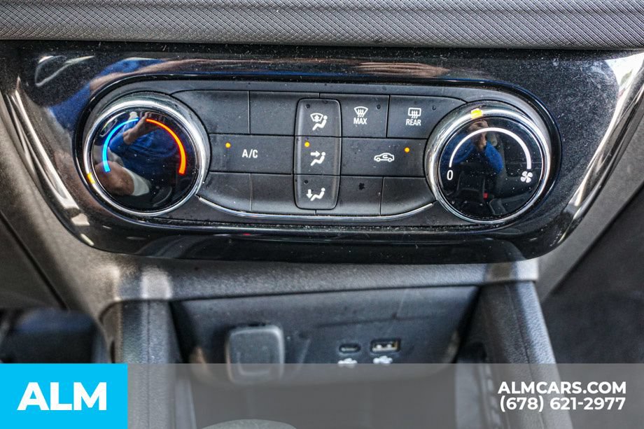Used 2024 Chevrolet TrailBlazer LT FWD image 39