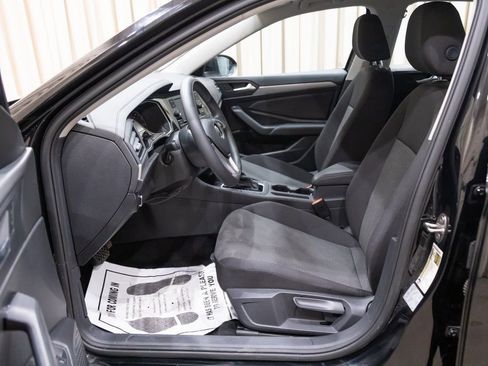 Used 2021 Volkswagen Jetta S w/ Driver Assistance Package image 9