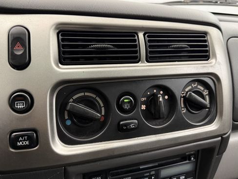 Used 2001 Mitsubishi Montero Sport XS image 11