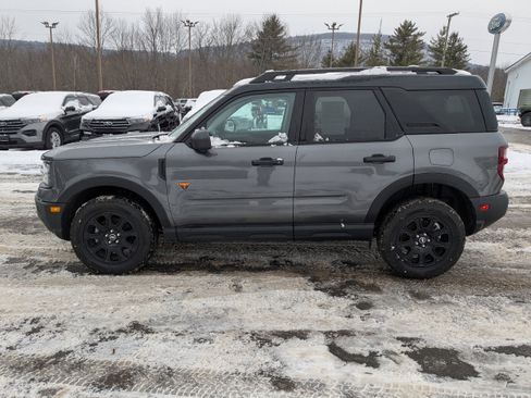 Used 2025 Ford Bronco Sport Badlands image 2