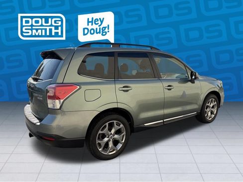 Used 2017 Subaru Forester 2.5i Touring AWD/4WD image 4