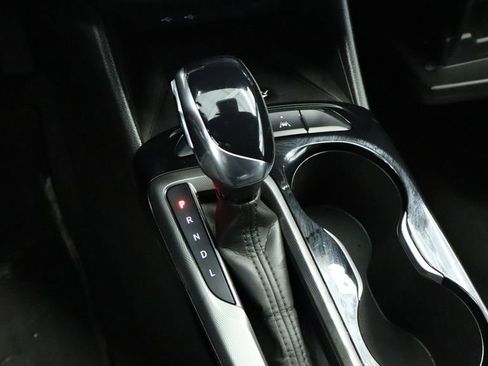 Used 2024 Buick Envista Sport Touring w/ Convenience I Package FWD image 40