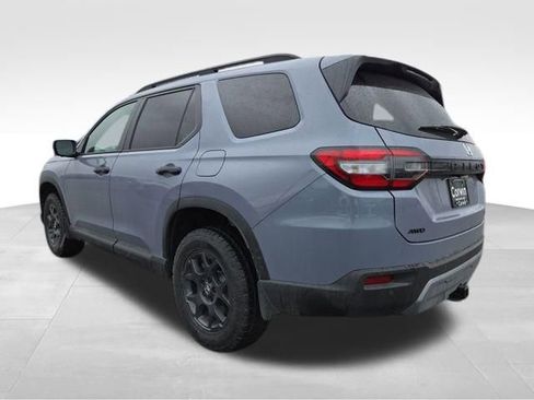 New 2025 Honda Pilot TrailSport image 11