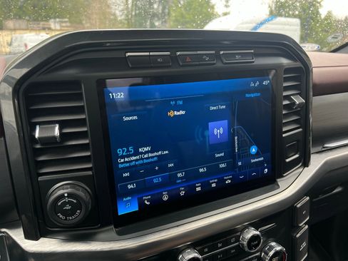 Used 2021 Ford F150 Lariat image 14