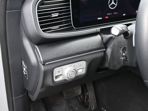 Used 2025 Mercedes-Benz GLE 450 4MATIC image 17