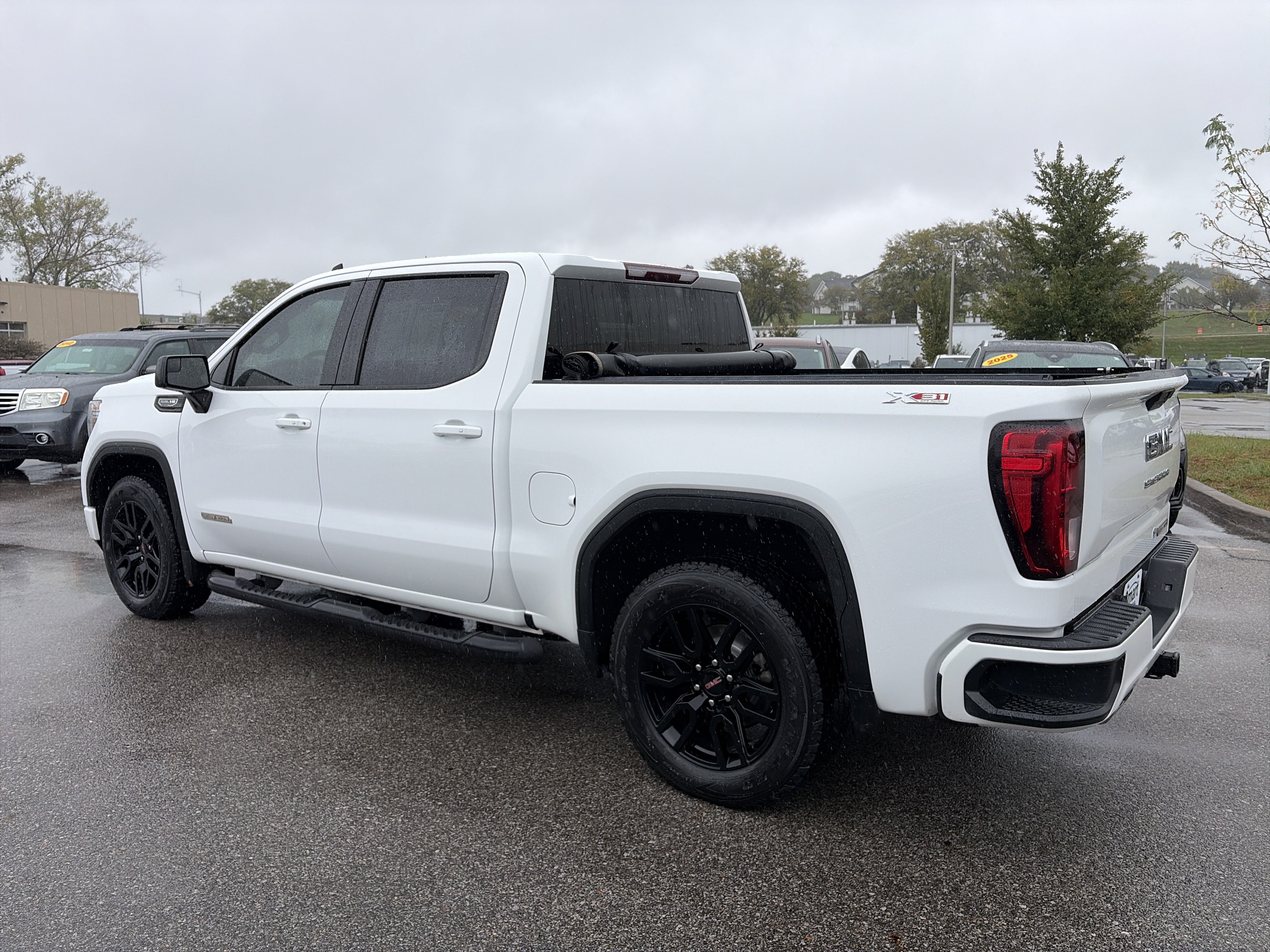 Used 2020 GMC Sierra 1500 Elevation w/ Elevation Value Package AWD/4WD image 8