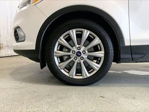 Used 2018 Ford Escape Titanium w/ Ford Safe & Smart Package AWD/4WD image 6