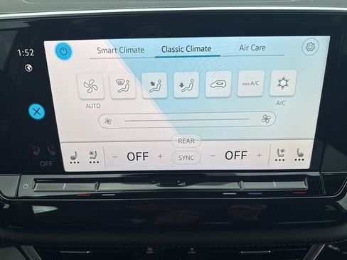 New 2025 Volkswagen Atlas SE image 14