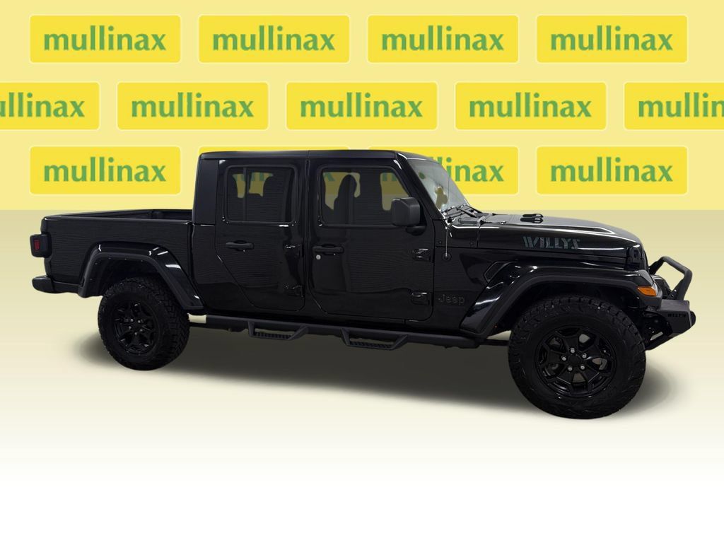 Used 2021 Jeep Gladiator Sport AWD/4WD image 2