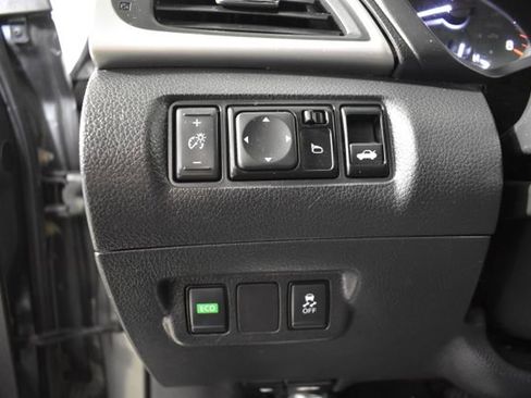 Used 2019 Nissan Sentra SV FWD image 11