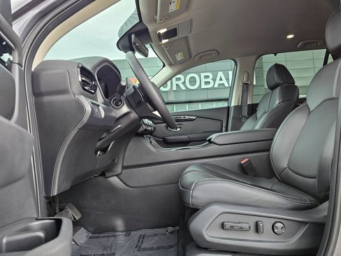 Used 2024 Honda Pilot EX-L image 12