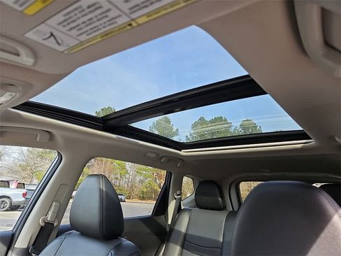 Used 2015 Nissan Rogue SL w/ SL Premium Package image 13