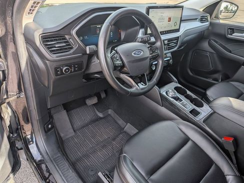 Used 2023 Ford Escape Platinum AWD/4WD image 10