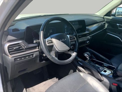 Used 2025 Kia Telluride S AWD/4WD image 18