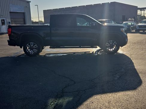 Used 2022 GMC Sierra 1500 AT4 w/ AT4 Preferred Package AWD/4WD image 12