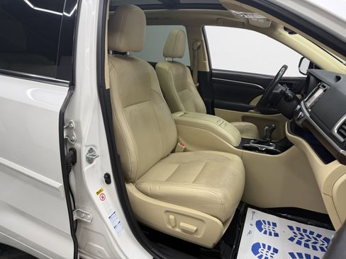 Used 2015 Toyota Highlander Limited Platinum image 24