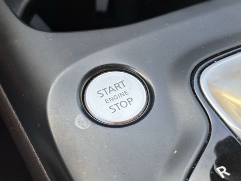 Certified 2019 INFINITI QX50 Essential w/ Sensory Package image 9